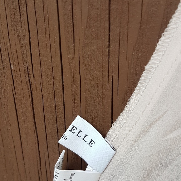 2 for 30 foral top - Picture 4 of 4